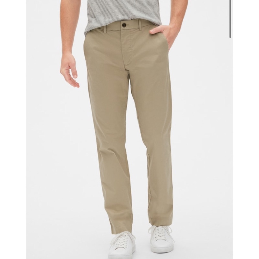 Modern Khakis in Straight Fit with GapFlex - 33x30